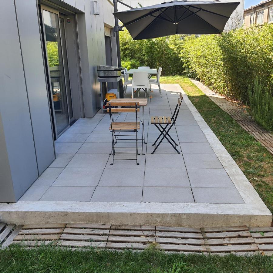 Séjour chez l'habitant Un Coin De Verdure à 5 Minutes Du Centre Bordeaux
