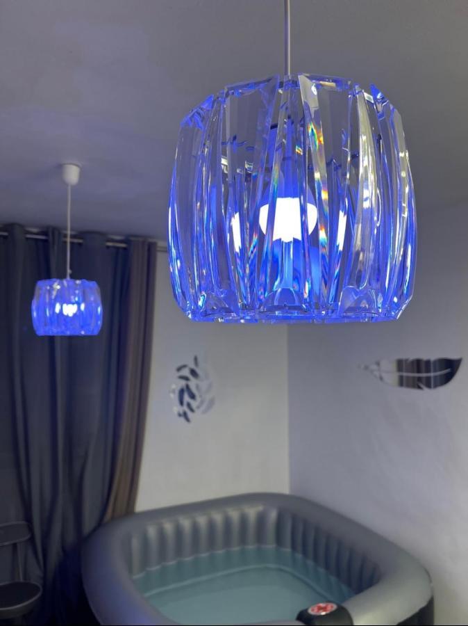 Apartment Jacuzzi Au Coeur De Bordeaux