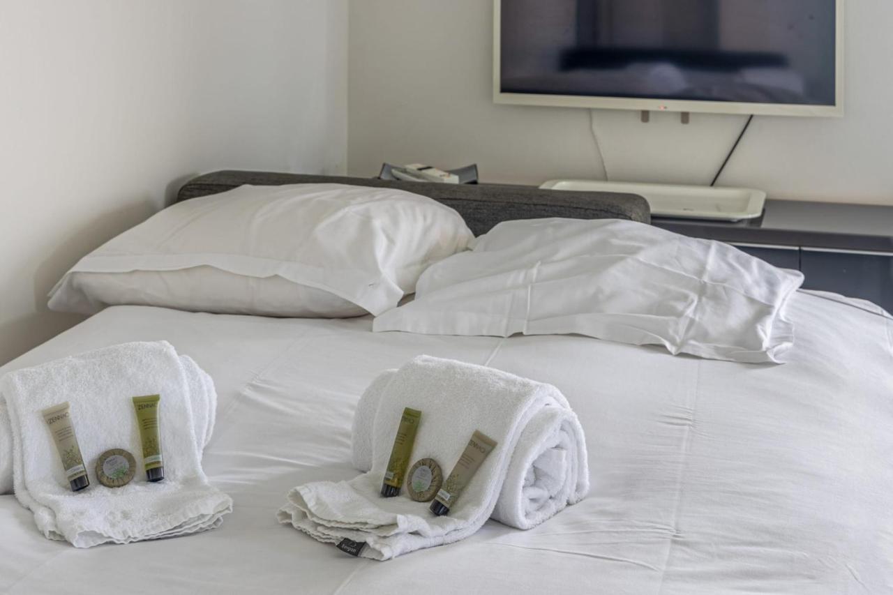 And Modern Flat With Balcony And Parking In - Welkeys Bordeaux