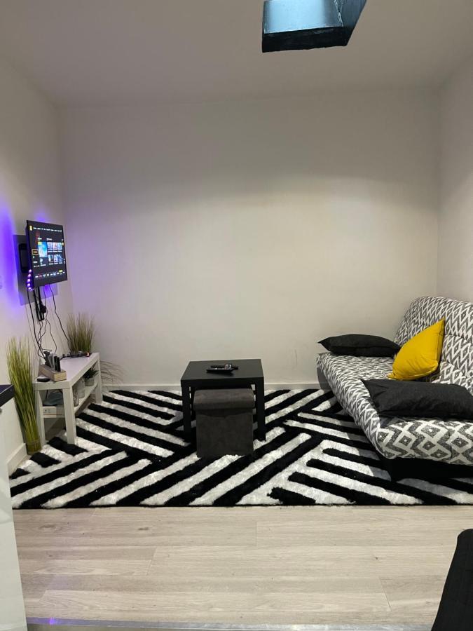 Studio Avec 25m2 Renove A 5 Min De La Gare Apartment Bordeaux
