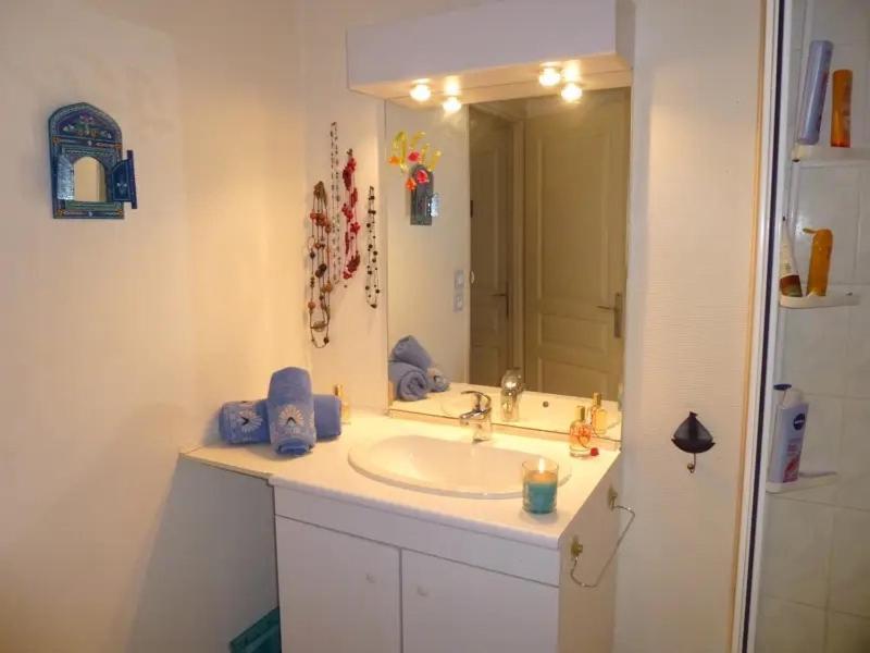 Homestay - Proche Du Centre - Salle D'eau Et Wc Prives Bordeaux