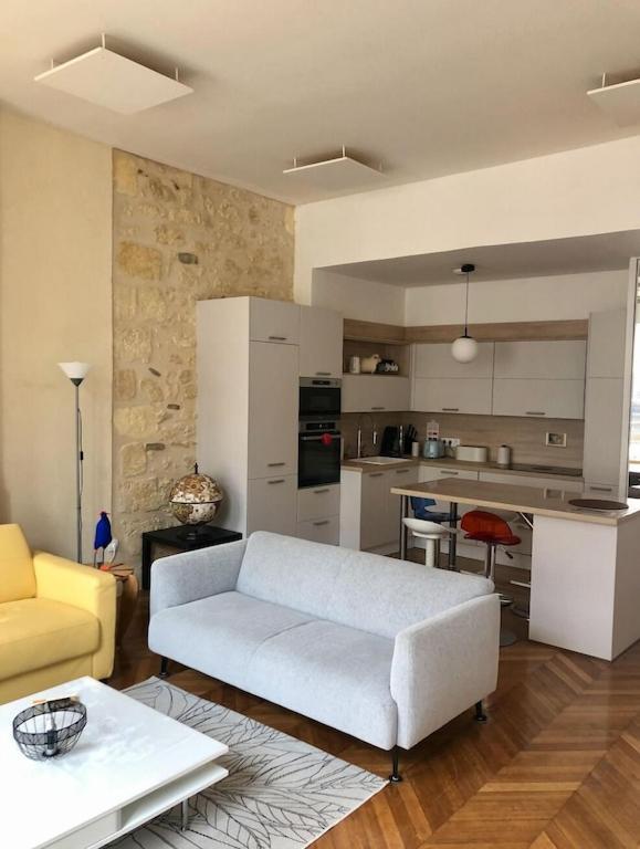 Fantastic 3-room Heart Of Les Chartrons - Apartment *