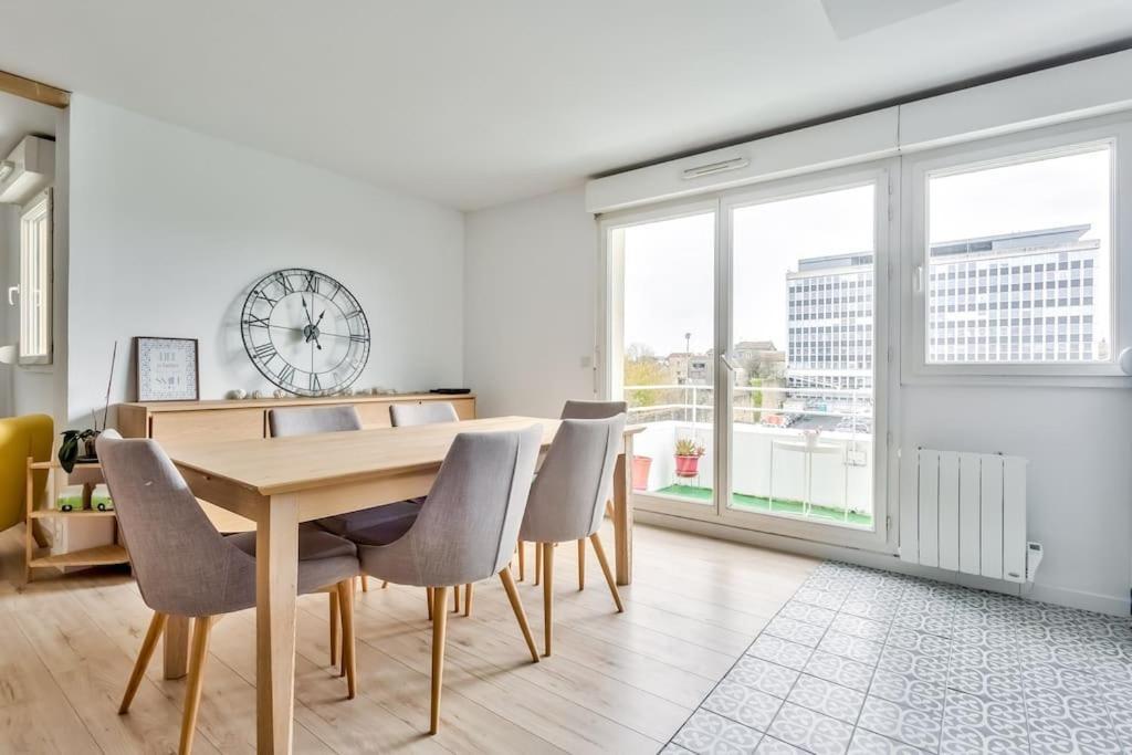 Apartment Super T2 En Centre Avec Terrasse Et Parking