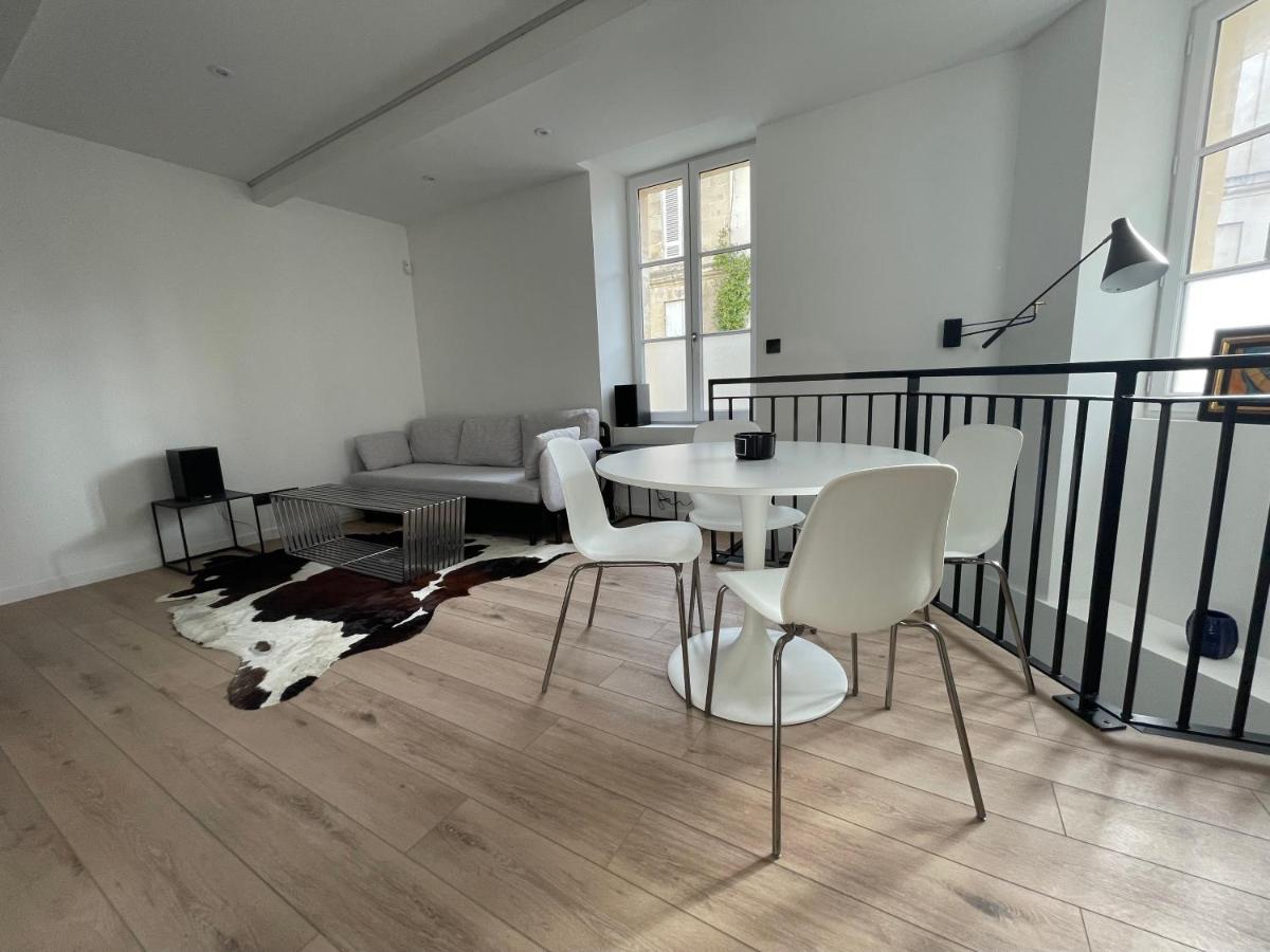 Le Loft Bleu - Un Atelier-cocon Elegant & Apartment Bordeaux