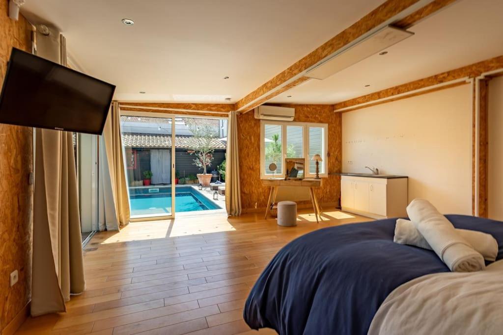Oasis De Maritime Avec Piscine - Tres Jolie Maison De En Pierre Avec Piscine Bordeaux