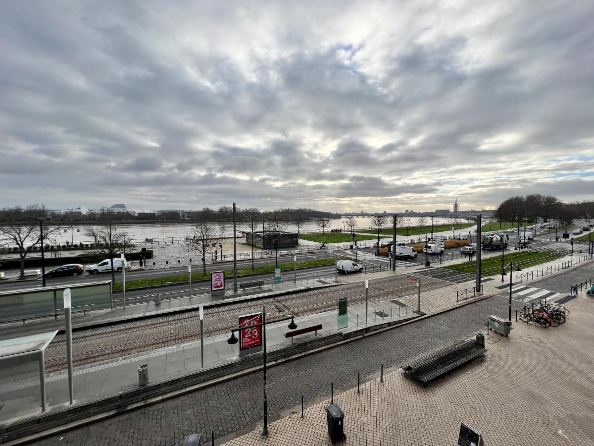 Magnifiques Sur Les Quais De * Bordéus