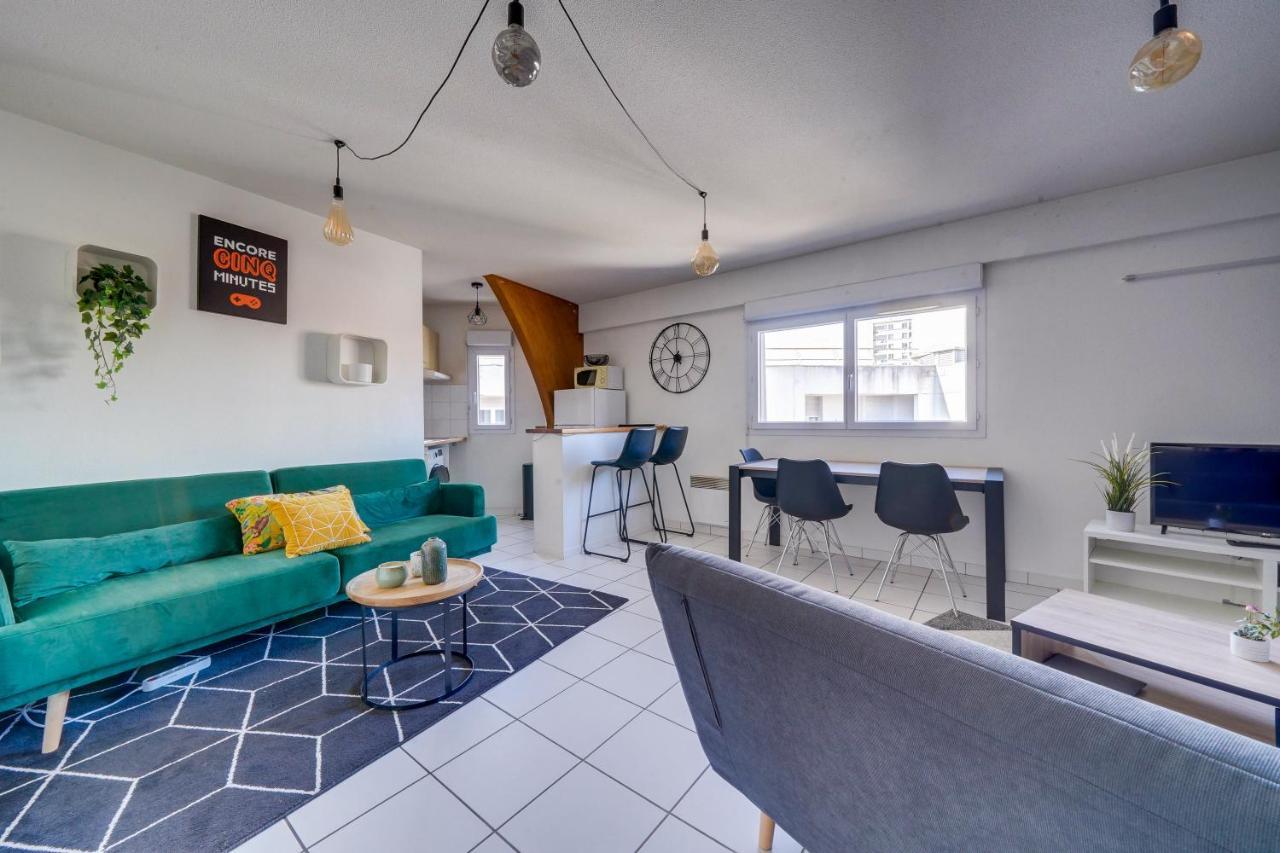 Apartment Avec Parking *