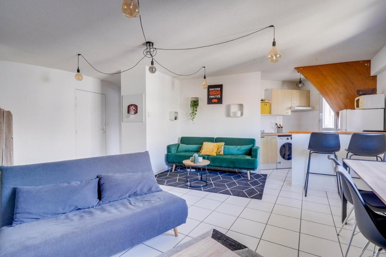 Avec Parking Apartment *