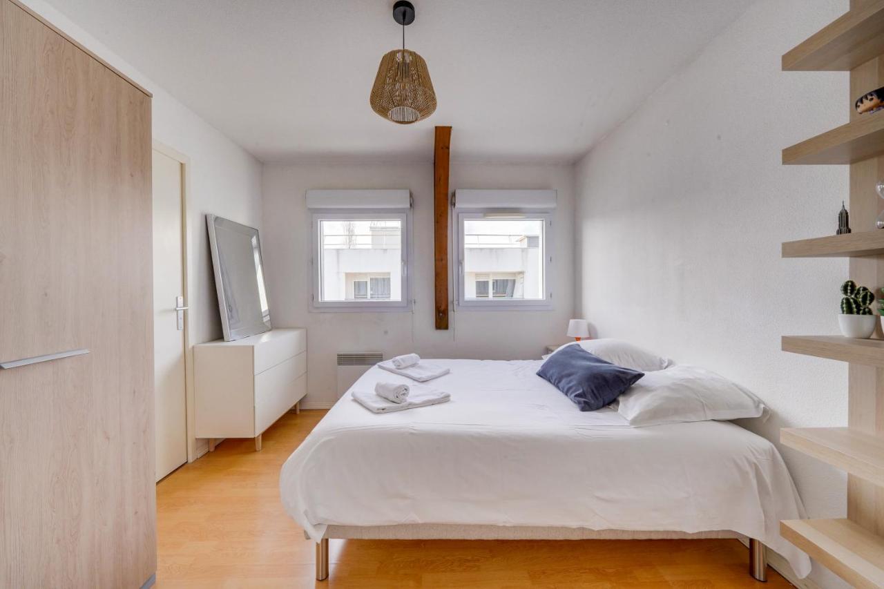 Apartment Avec Parking Bordeaux