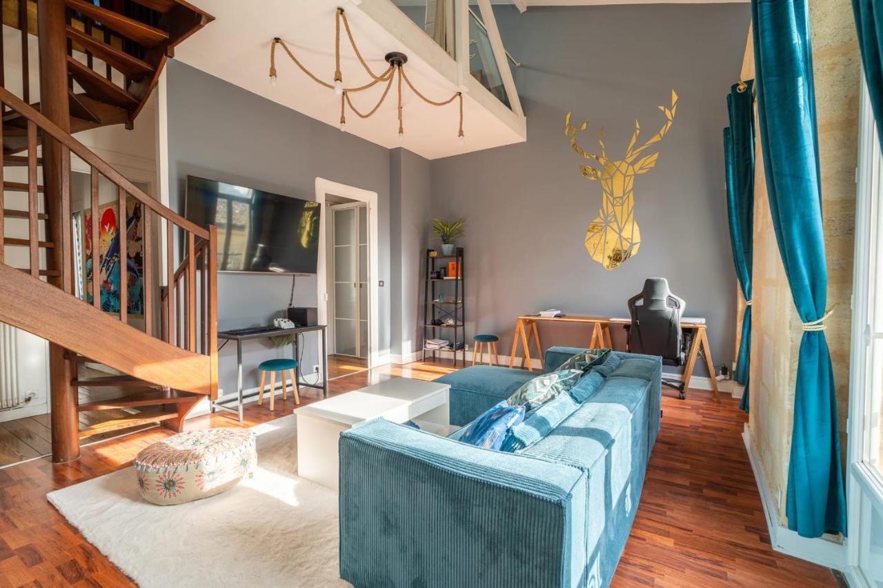 Large Bright Duplex In Căn hộ *