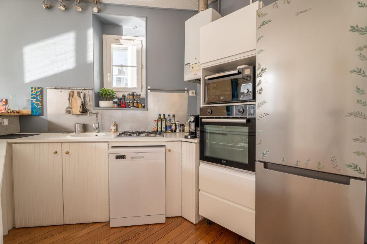 Large Bright Duplex In * Bordeaux