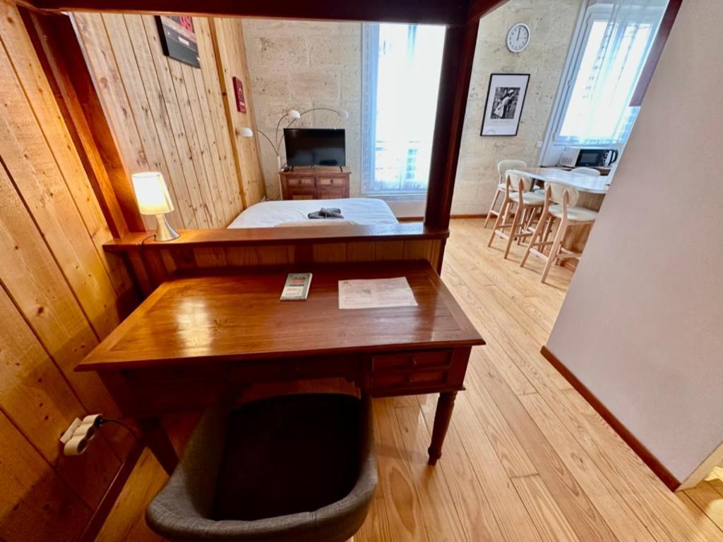 Apartment Le Woody, Centre-ville, Parking Gratuit Bordeaux