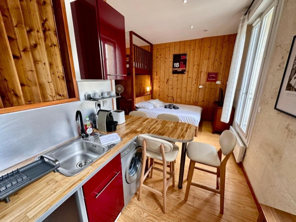 Apartment Le Woody, Centre-ville, Parking Gratuit Bordeaux