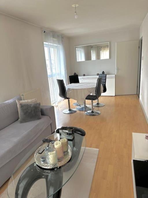 T2 Au Chartrons Apartment