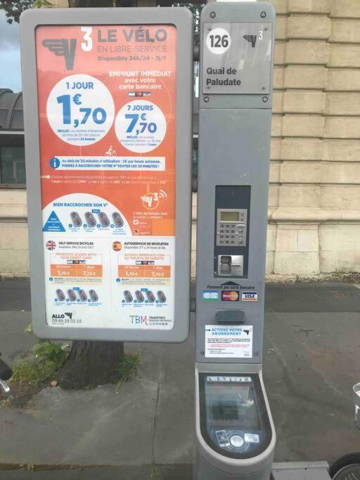 A 5 Minutes A Pieds De La Gare St Jean Apartment *