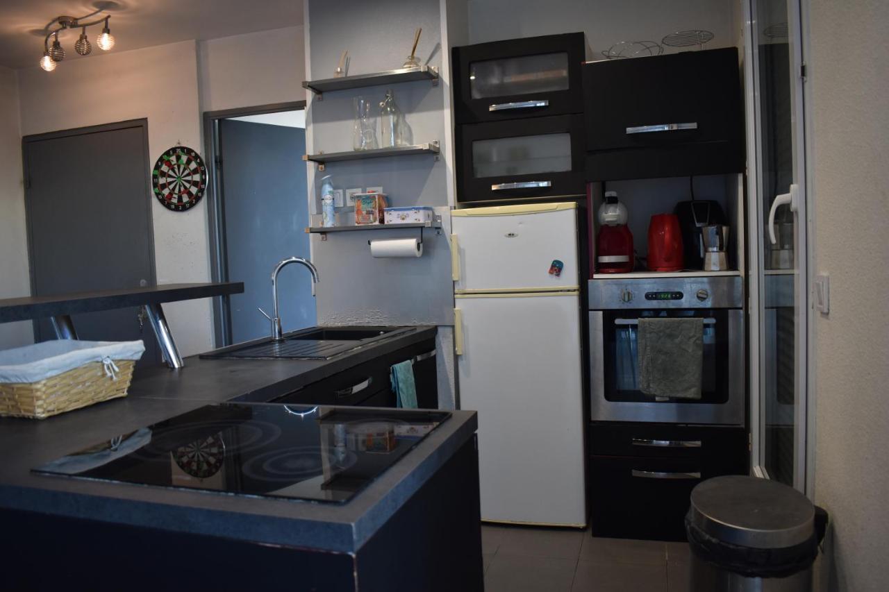 Apartment Superbe 3 Pieces Avec Terrasse 50 M2 10 Minutes A Pieds Du Centre 2 Chambres Et Un Salon