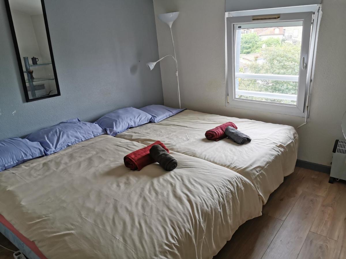 Apartment Superbe 3 Pieces Avec Terrasse 50 M2 10 Minutes A Pieds Du Centre 2 Chambres Et Un Salon