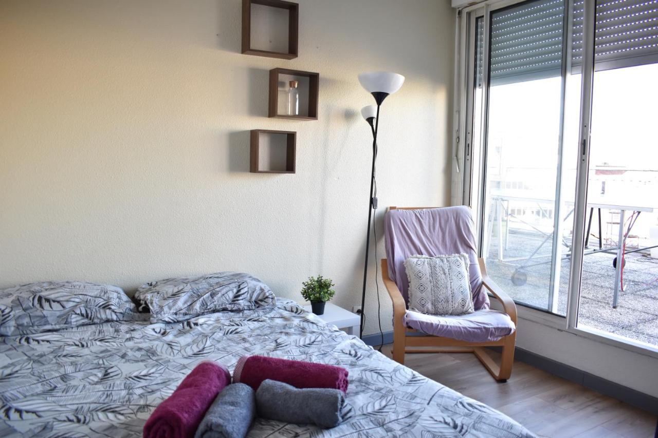 Apartment Superbe 3 Pieces Avec Terrasse 50 M2 10 Minutes A Pieds Du Centre 2 Chambres Et Un Salon