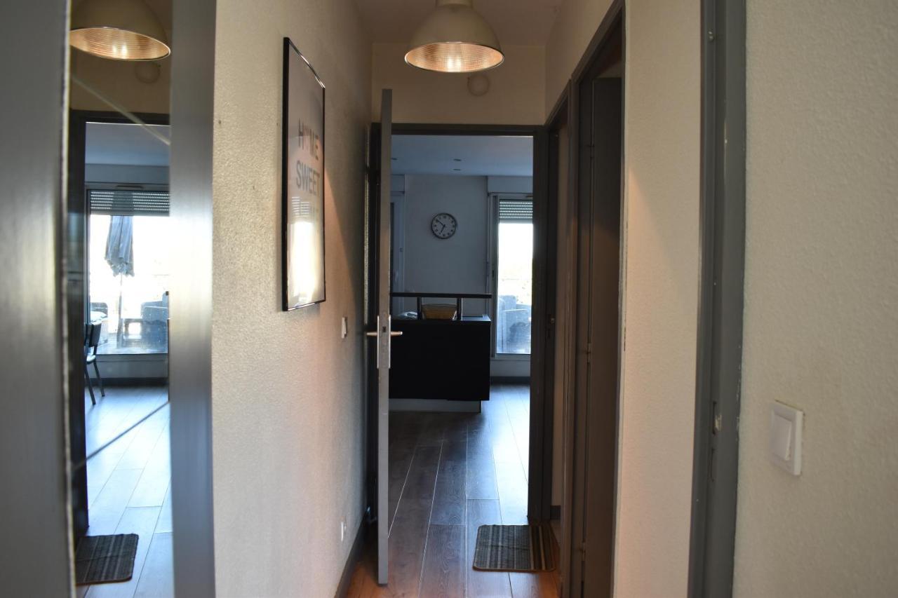 Superbe 3 Pieces Avec Terrasse 50 M2 10 Minutes A Pieds Du Centre 2 Chambres Et Un Salon Apartment Bordeaux