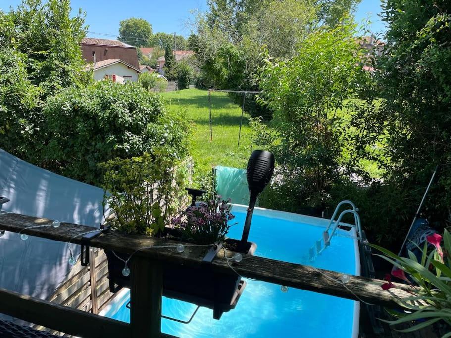 Evasion Urbaine A Bordeaux Espace Detente Avec Piscine Privee Et Climatisation Bordeaux