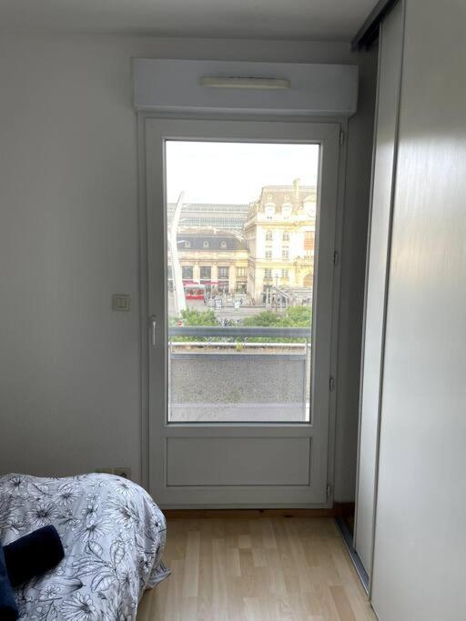 Duplex Moderne Proche De Toutes Commodites Apartment *