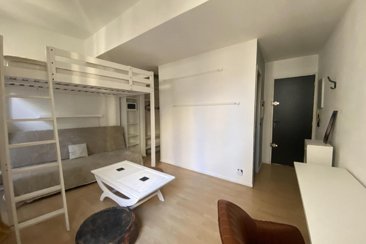 Apartment Near The Palais Gallien
