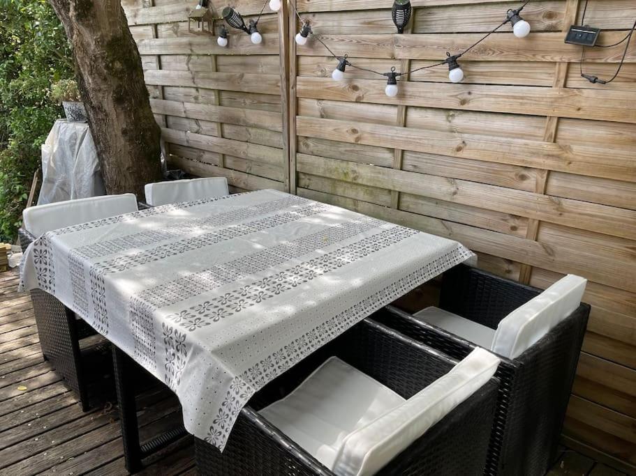 Holiday home Evasion Urbaine A Bordeaux Espace Detente Avec Piscine Privee Et Climatisation