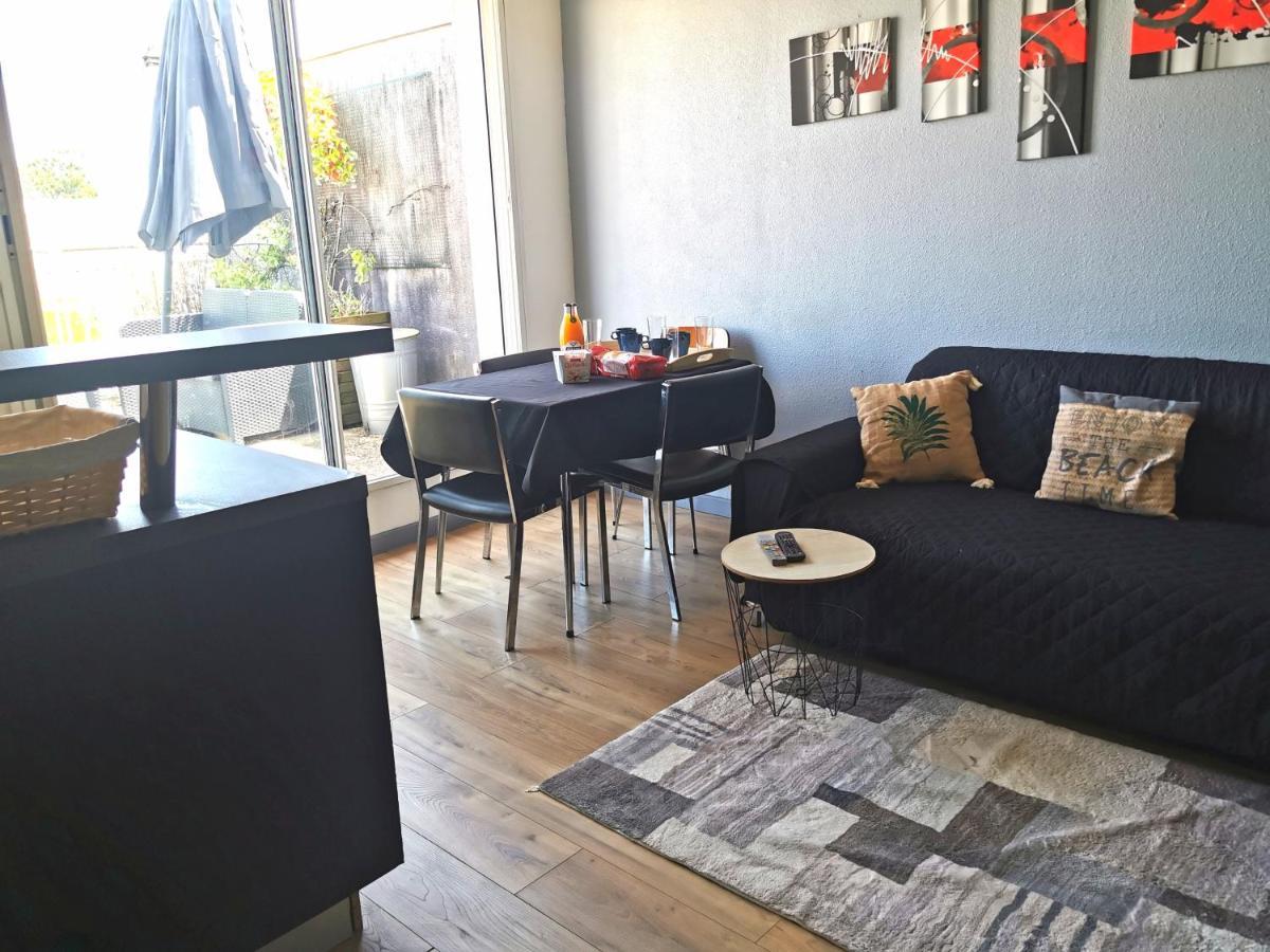 Superbe 3 Pieces Avec Terrasse 50 M2 10 Minutes A Pieds Du Centre 2 Chambres Et Un Salon Apartment