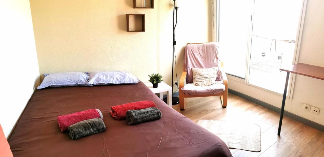 Appartement Superbe 3 Pieces Avec Terrasse 50 M2 10 Minutes A Pieds Du Centre 2 Chambres Et Un Salon *