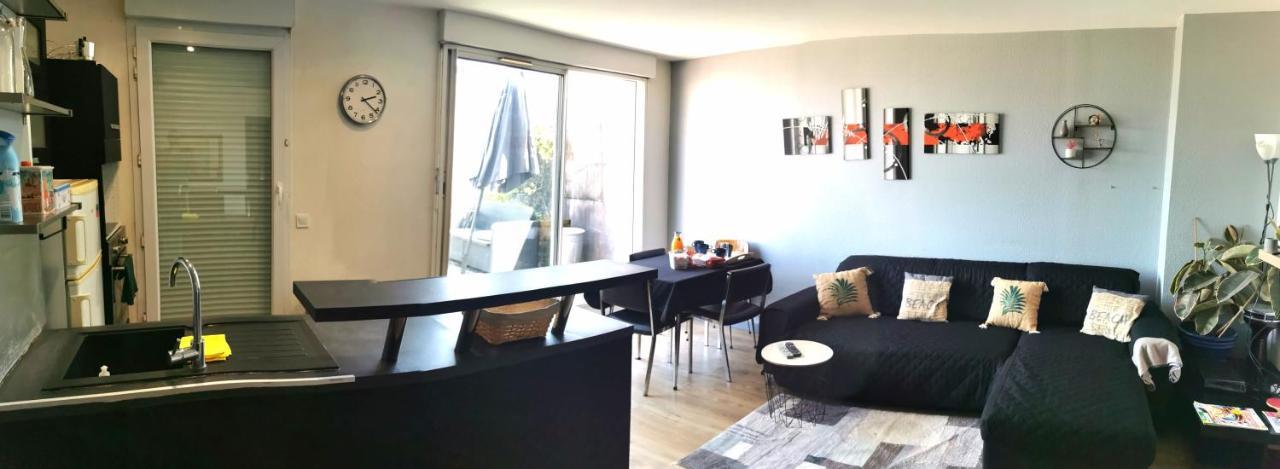 Apartment Superbe 3 Pieces Avec Terrasse 50 M2 10 Minutes A Pieds Du Centre 2 Chambres Et Un Salon *