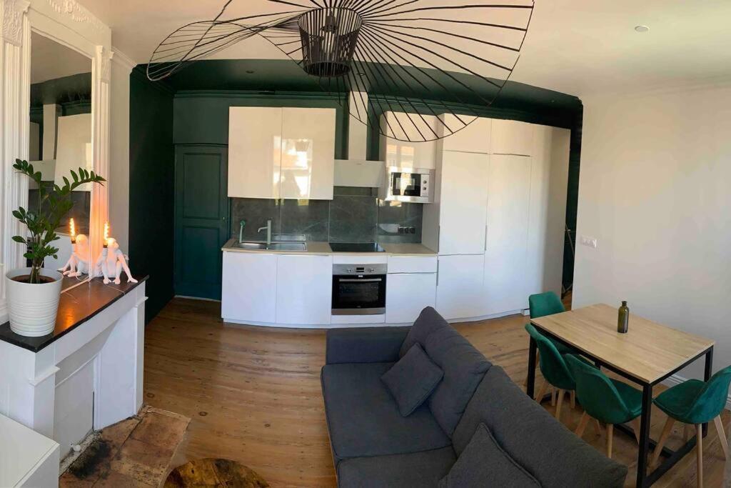 - Apartment Bordeaux