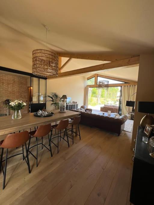 Et Dependance Avec Piscine Villa Bordeaux