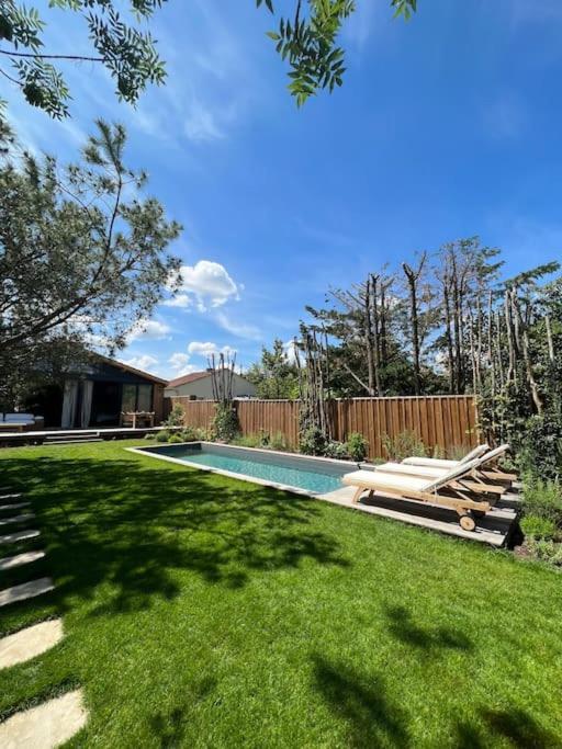 Villa Et Dependance Avec Piscine