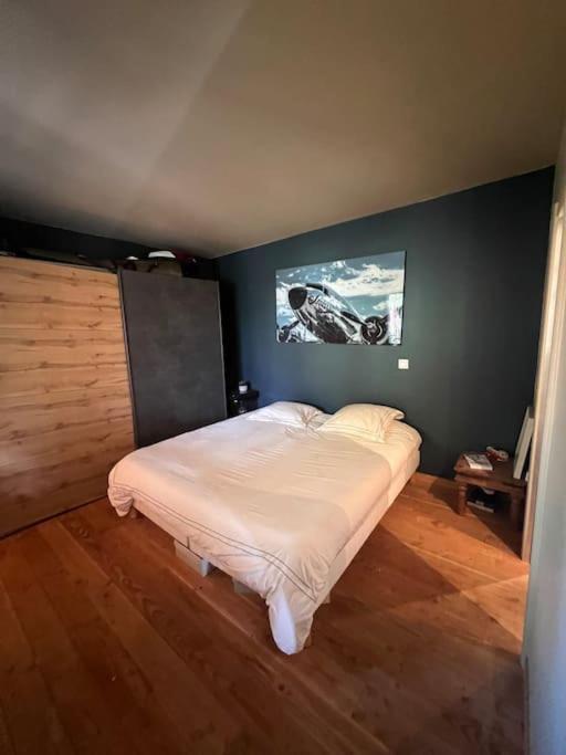 Et Dependance Avec Piscine Villa