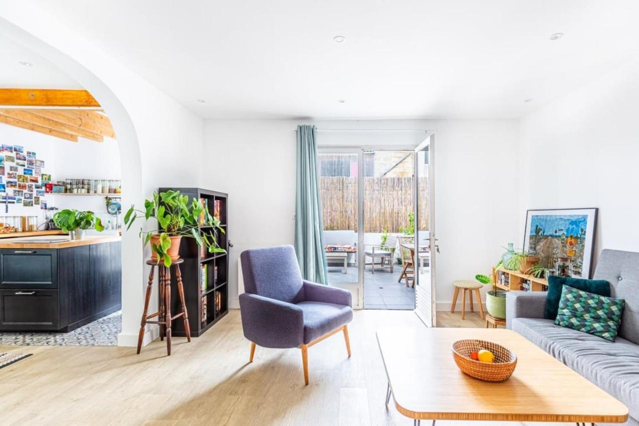 Beautiful Center With Terrace Apartment *