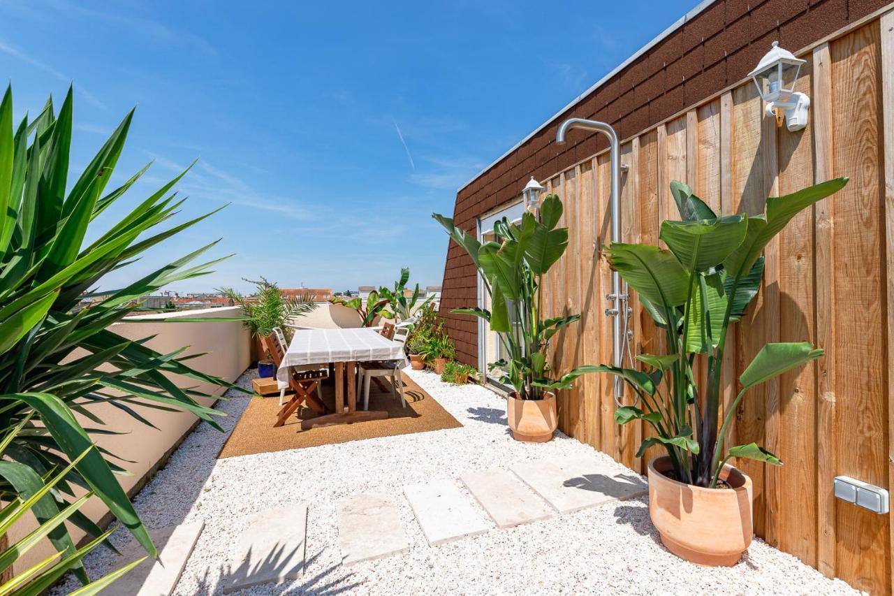 Hyper Centre Avec Terrasse A Tourny Bordeaux