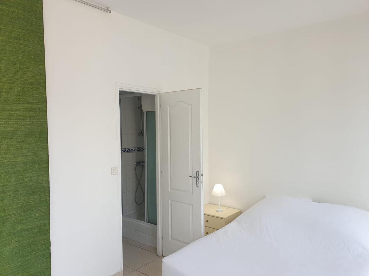 Maison 150m2 Jardin A Louer En Entier, Centre Chartrons, 3 3 Salles De Bains 1 Canape-lit Llllnumero De Telephone Dans L'annonce Si Questionlll * Bordeaux
