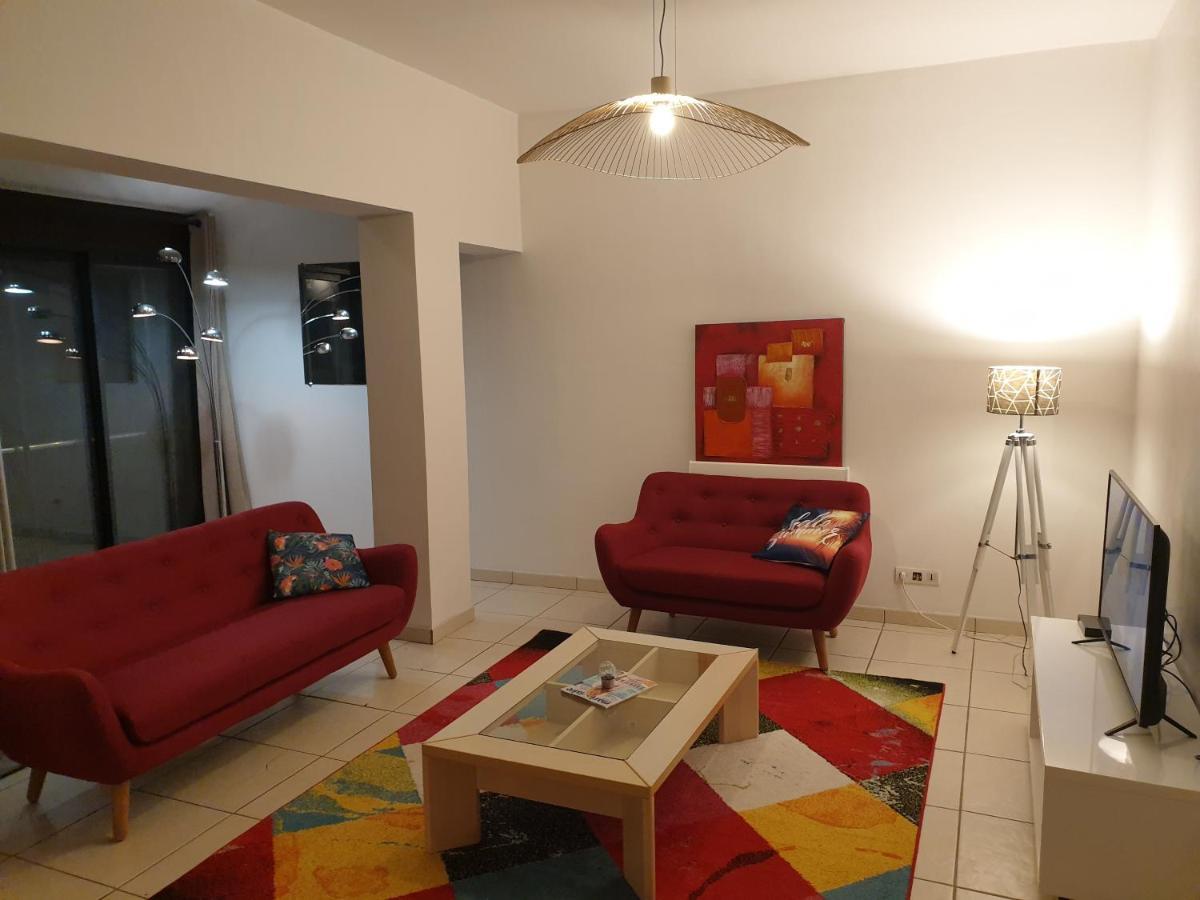 Ferienhaus Maison 150m2 Jardin A Louer En Entier, Centre Chartrons, 3 3 Salles De Bains 1 Canape-lit Llllnumero De Telephone Dans L'annonce Si Questionlll Bordeaux