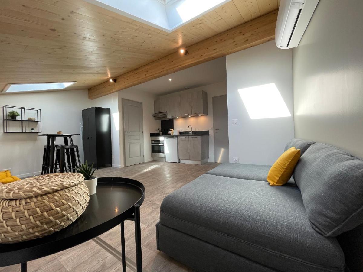 Apartment Magnifique Pour 2 Avec Climatisation Et Belle Pierre Bordelaise Bordeaux