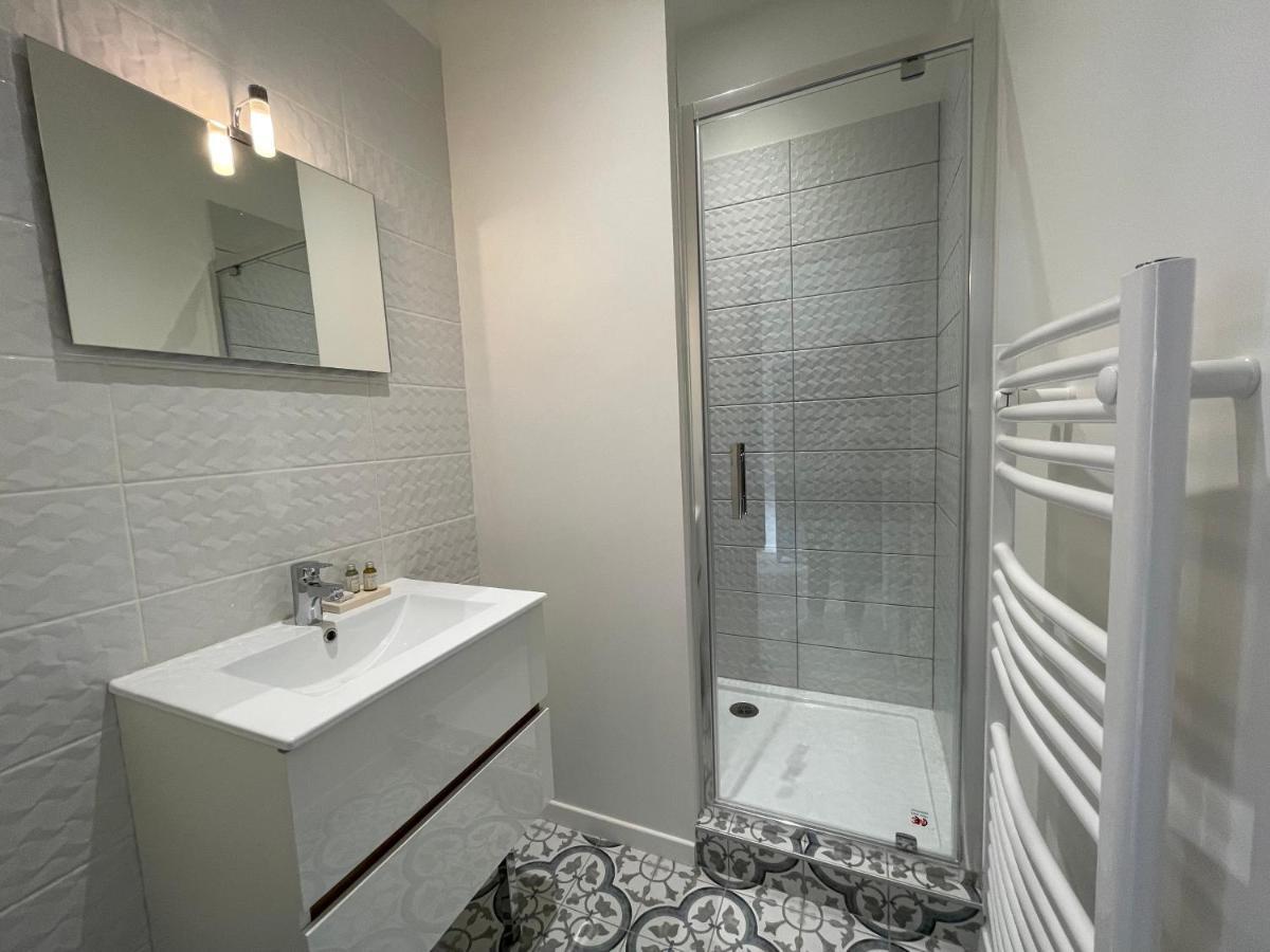 Apartment Magnifique Pour 2 Avec Climatisation Et Belle Pierre Bordelaise Bordeaux