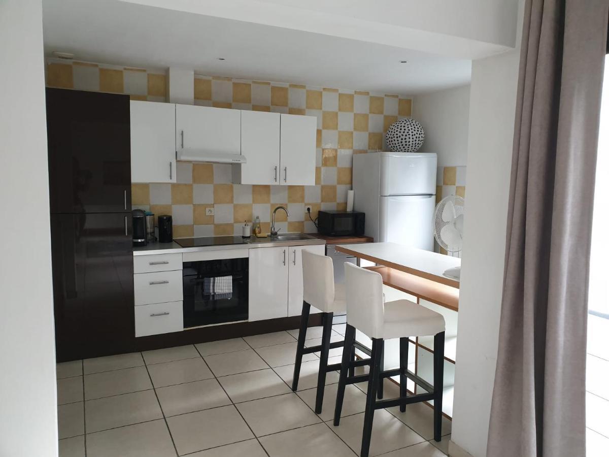 Ferienhaus Maison 150m2 Jardin A Louer En Entier, Centre Chartrons, 3 3 Salles De Bains 1 Canape-lit Llllnumero De Telephone Dans L'annonce Si Questionlll *