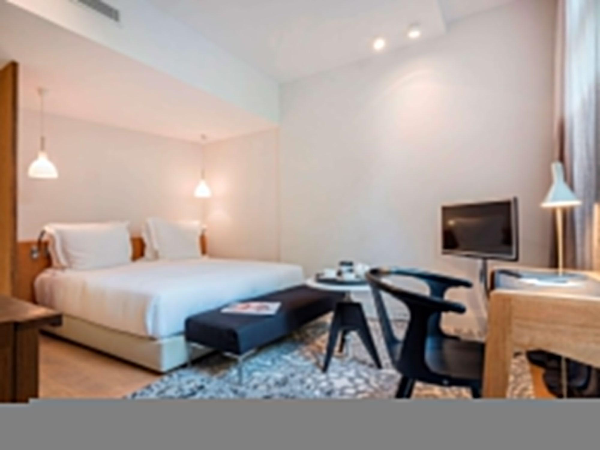 Yndo Hotel