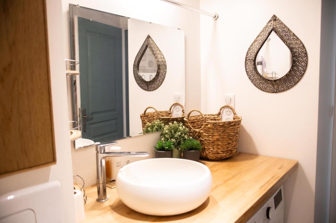 Rare Gem 2 Steps From The Heart Of Apartment *