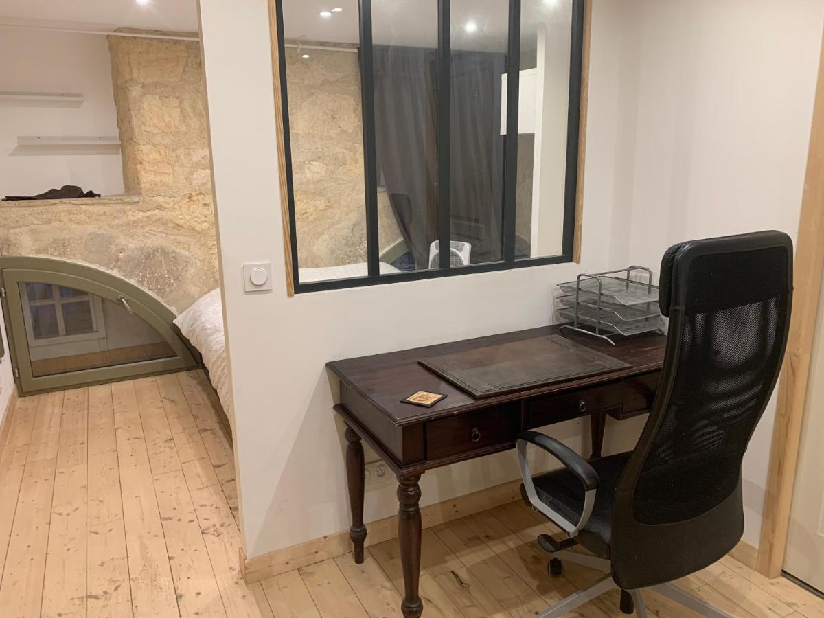 Avec Salle De Bain Et Cuisine Privee Centre Historique Avec Climatisation Et Patio *
