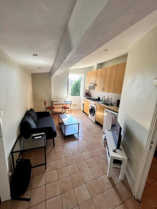 Dans L'hyper-centre Appartement *