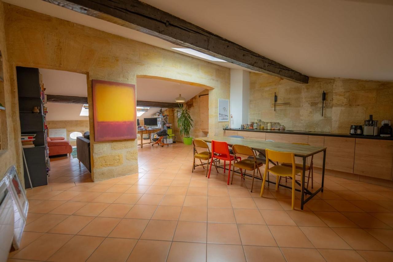 Apartment Spacious And Cozy Nest In The Heart Of