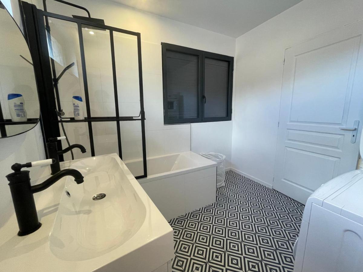 La Maison Des Vignes Homestay *