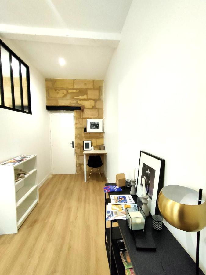 Modern Flat Historic Center Apartment