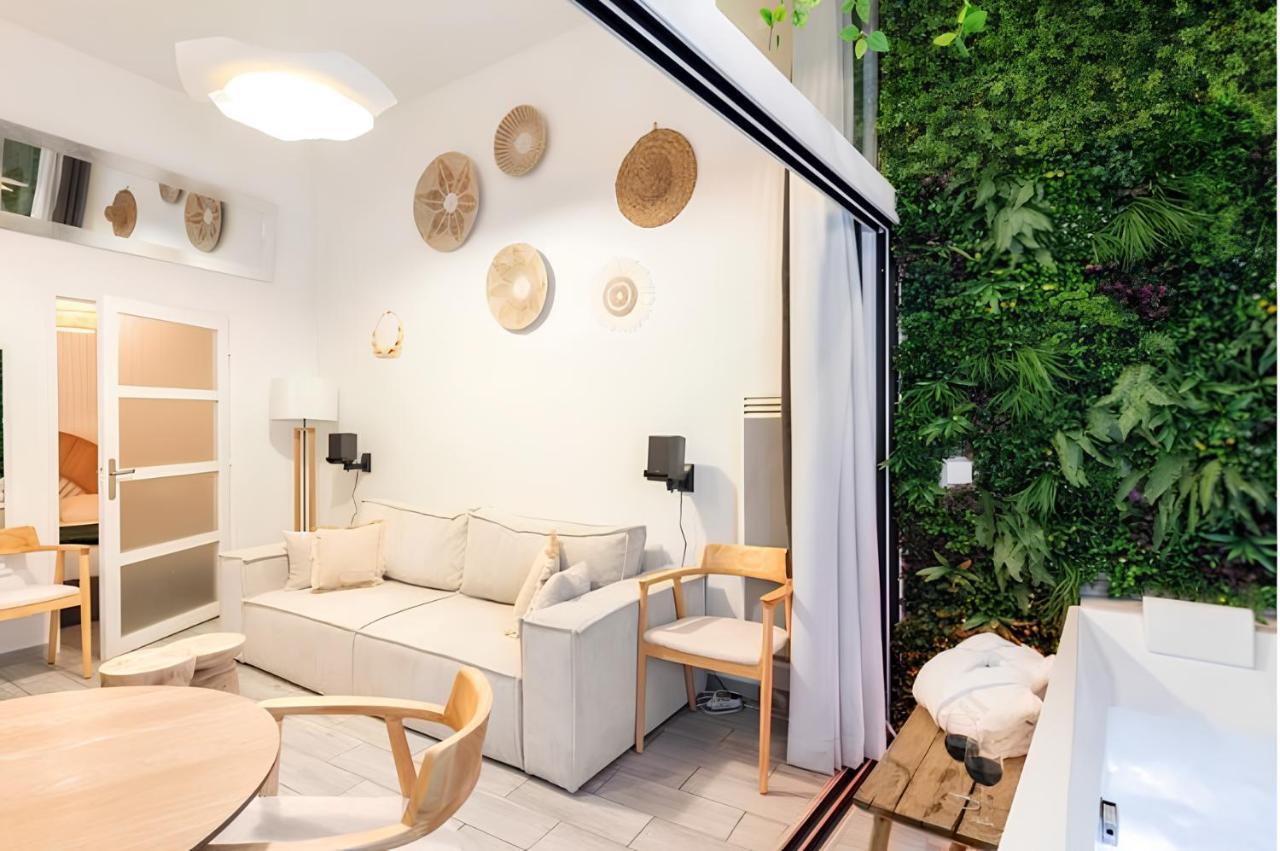 Secret Jungle Chartrons - Hyper-centre Jacuzzi Bain Balneo & Cinema *