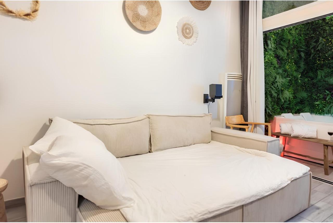 Apartment Secret Jungle Chartrons - Hyper-centre Jacuzzi Bain Balneo & Cinema *